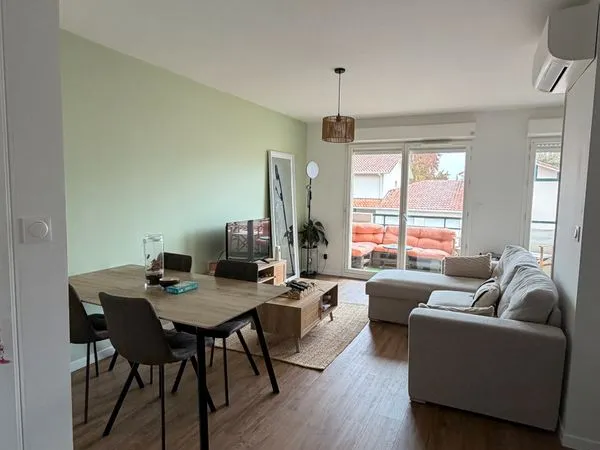 Appartement T2 47m2 avec balcon, parking et climatisation