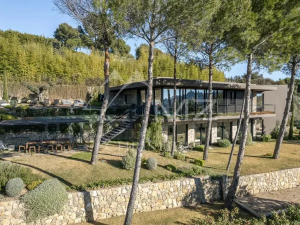 MOUGINS - BELLE CONTEMPORAINE VUE PANORAMIQUE