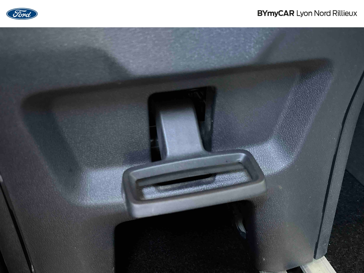 Ford Tourneo Custom 320 L2H1 2.0 EcoBlue 150 ch — photo 29
