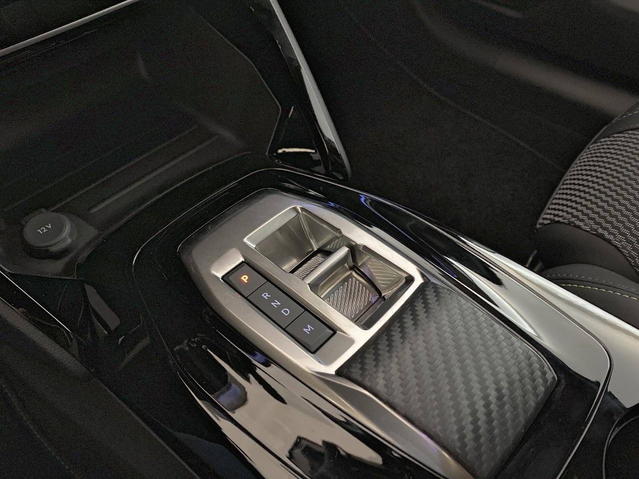 Peugeot 208 hybrid 145 ch e-dcs6 gt — photo 18