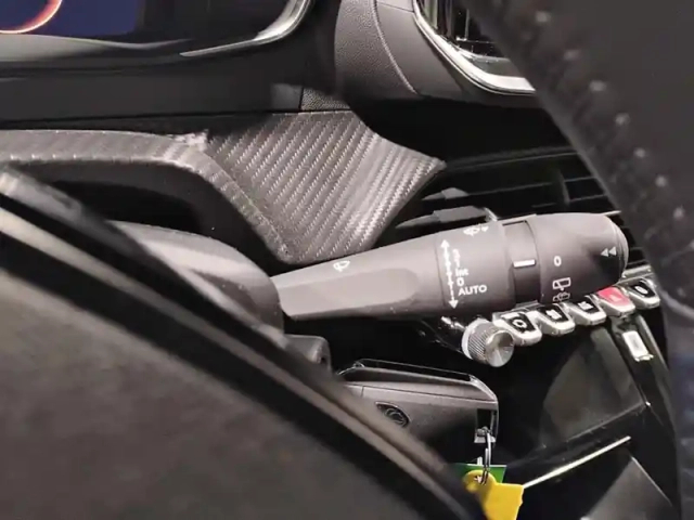 Peugeot 2008 puretech 100 s&amp;s bvm6 — photo 22