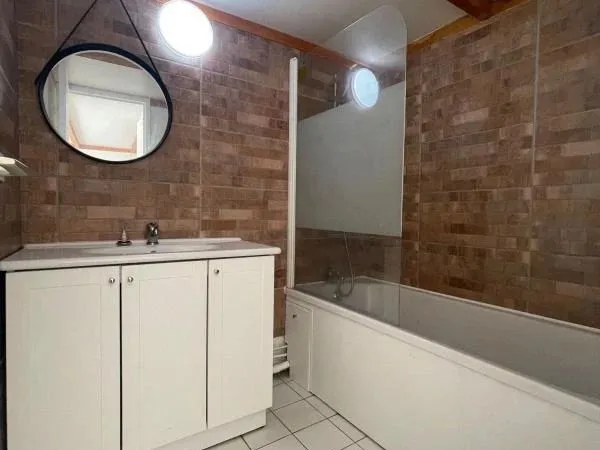 Studio avec mezzanine