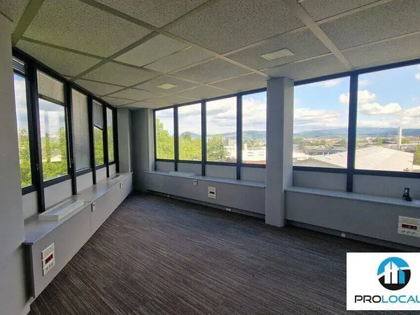 Bureaux 250 m²