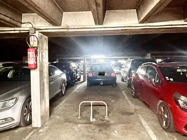 Location place parking au sou sol