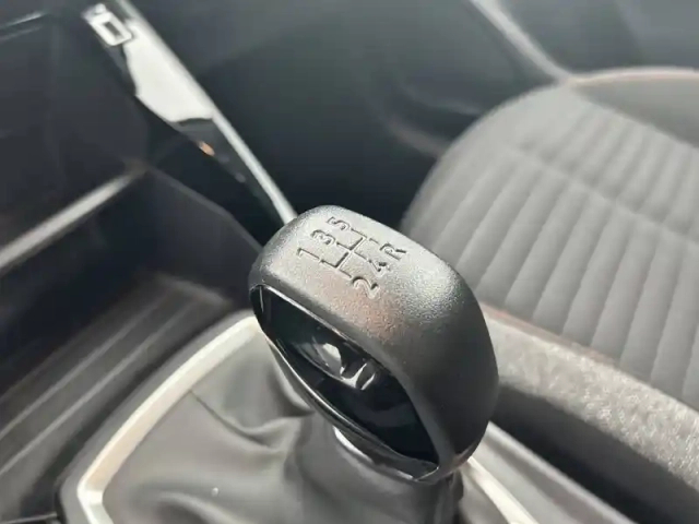 Peugeot 208 puretech 75 s&amp;s bvm5 — photo 74
