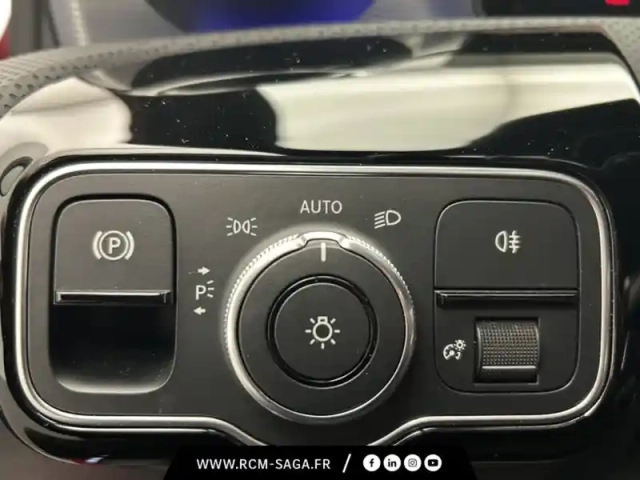 Mercedes Classe A 200 berline amg line lin — photo 22
