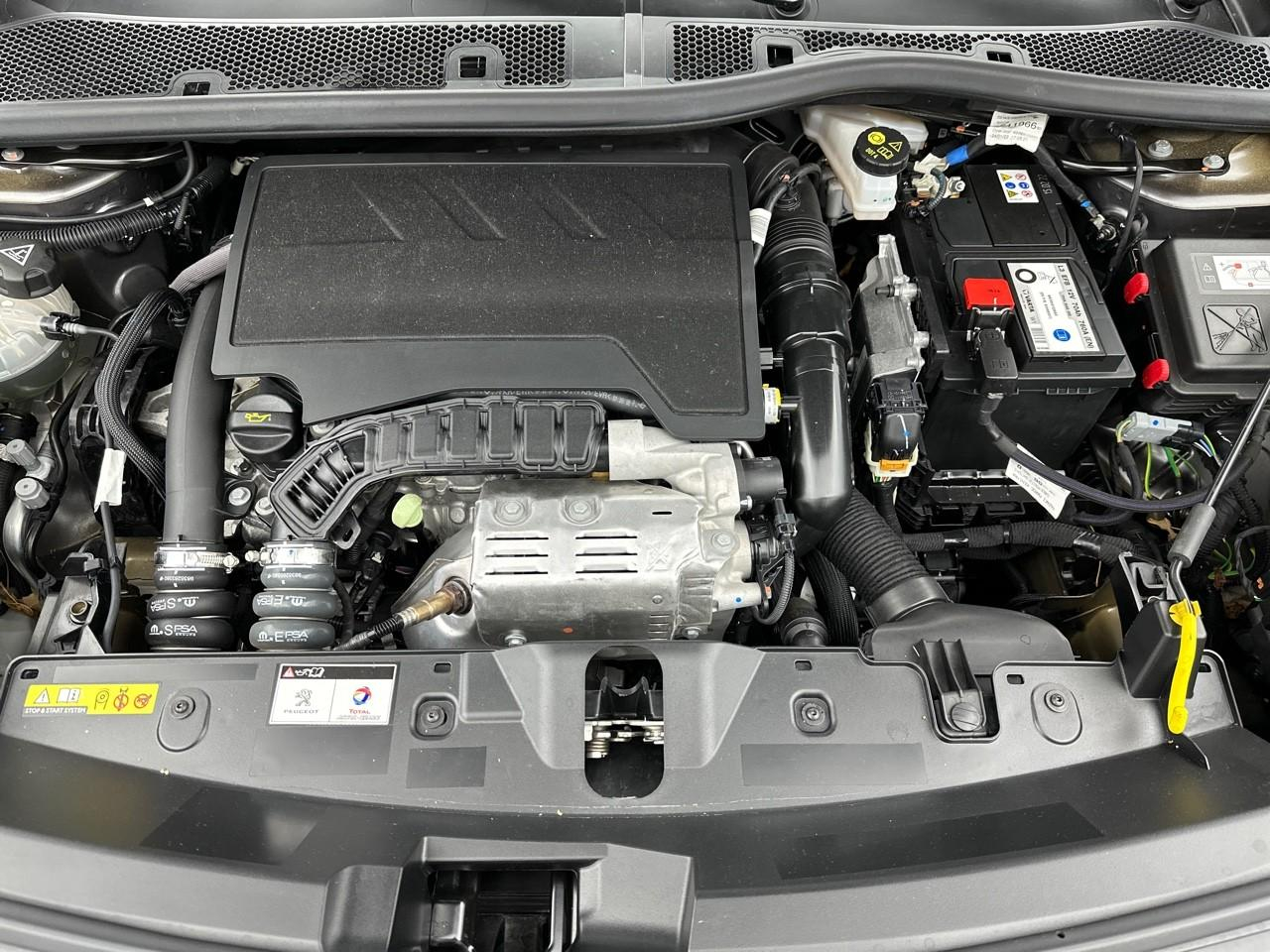 Peugeot 2008 puretech 100 s&s bvm6 style — photo 13