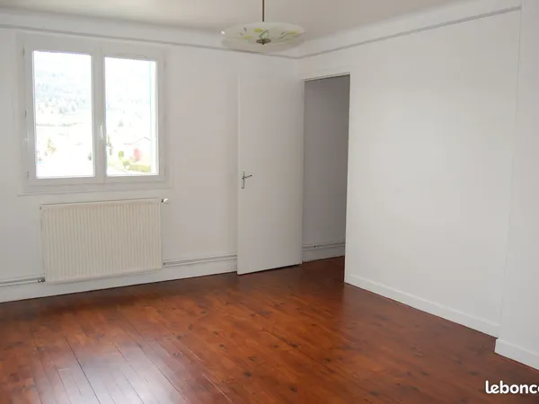 Appartement lumineux et traversant