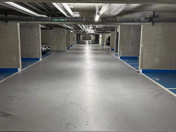 Parking 13 m²