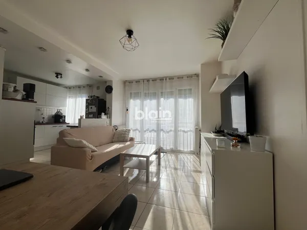 T2 Meublé Lumineux au Calme avec Grand Garage