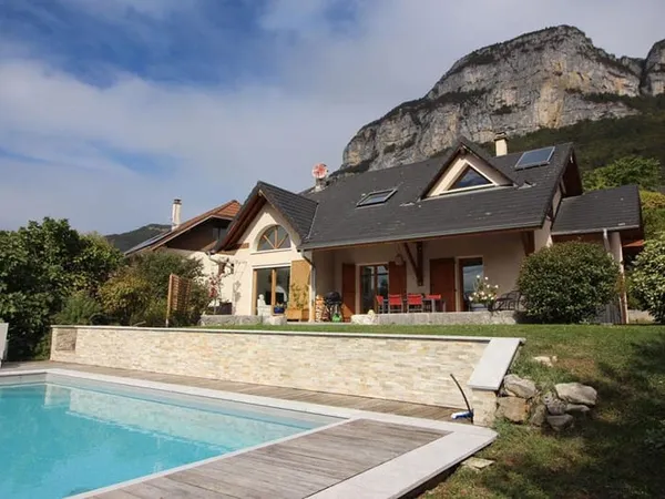 73230 Saint-Jean-d'Arvey 4 chambres, piscine