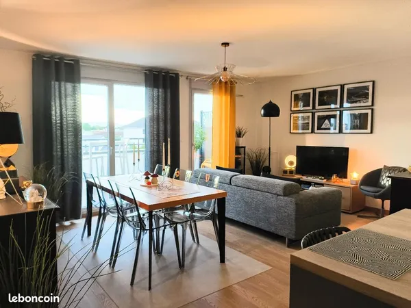 T3 lumineux 69,3 m² - Terrasse plein Ouest et parking sécurisé