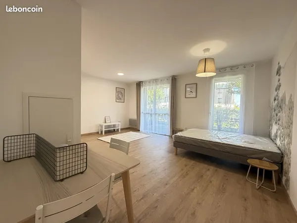 Studio 1 pièce 38 m²