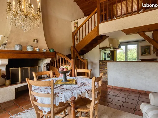 Maison 8 pièces 157 m²