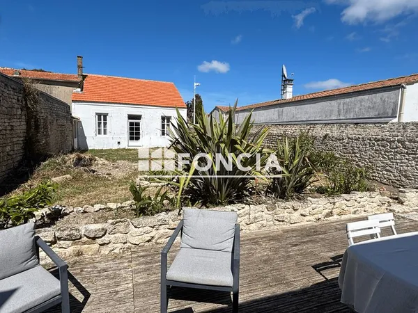 Saint-Pierre-d'Oléron - Un ensemble immobilier aux multiples possibilités, à deux pas des commerces