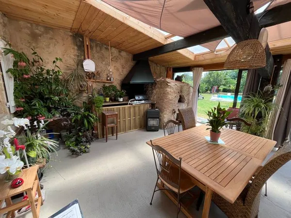 Maison 6 pièces 258 m²