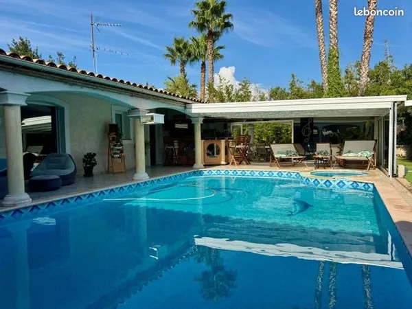 Villa 7 pièces 192 m²