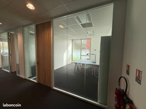 Bureaux à louer de 19 et 14 m2