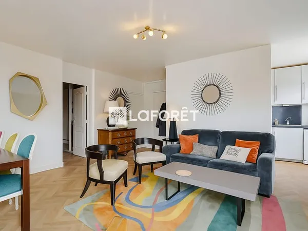 PERNETY - Spacieux 4 pièces de 75 m² avec 3 chambres et fort potentiel - Parking en sus