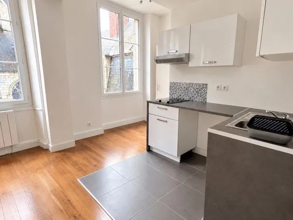 Appartement F2 lumineux à louer