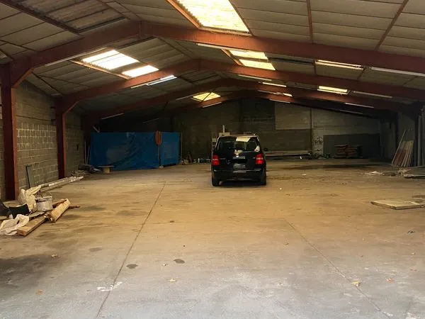 Hangar 350 m² à louer - Nevers Centre | 1 500 TTC/mois