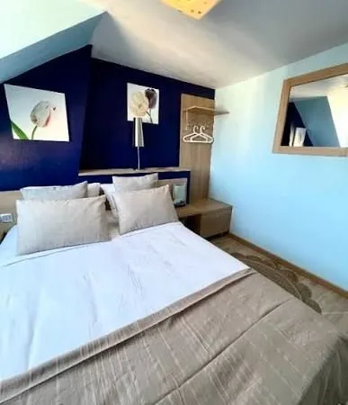 À VENDRE - HÔTEL 31 CHAMBRES - PARIS 14e - MURS ET FONDS - 6 000 000
