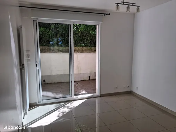 Loue appart Laon 48 m2 duplex