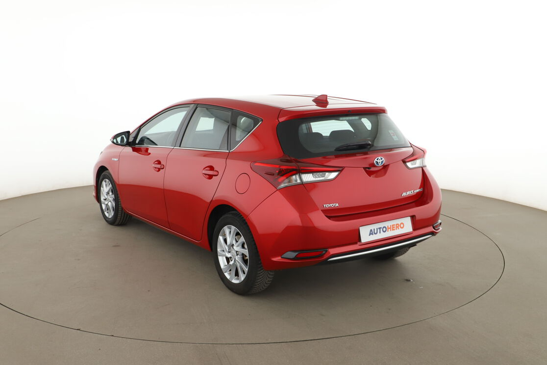 Toyota Auris 1.8 Hybride Dynamic — photo 3