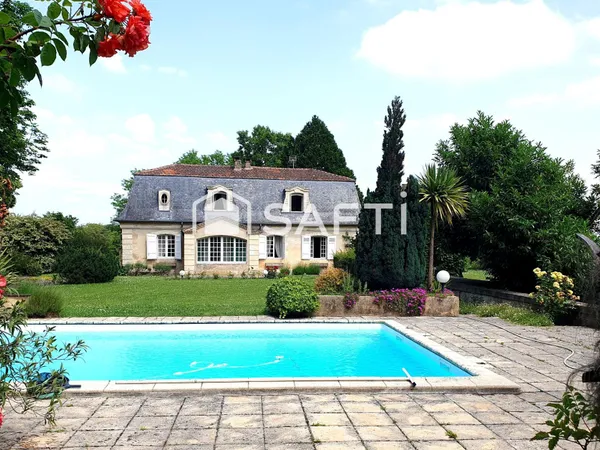 Maison de maître, piscine et dépendances...