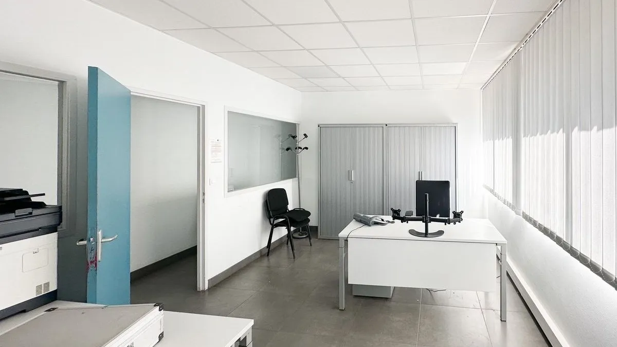 Photo 6