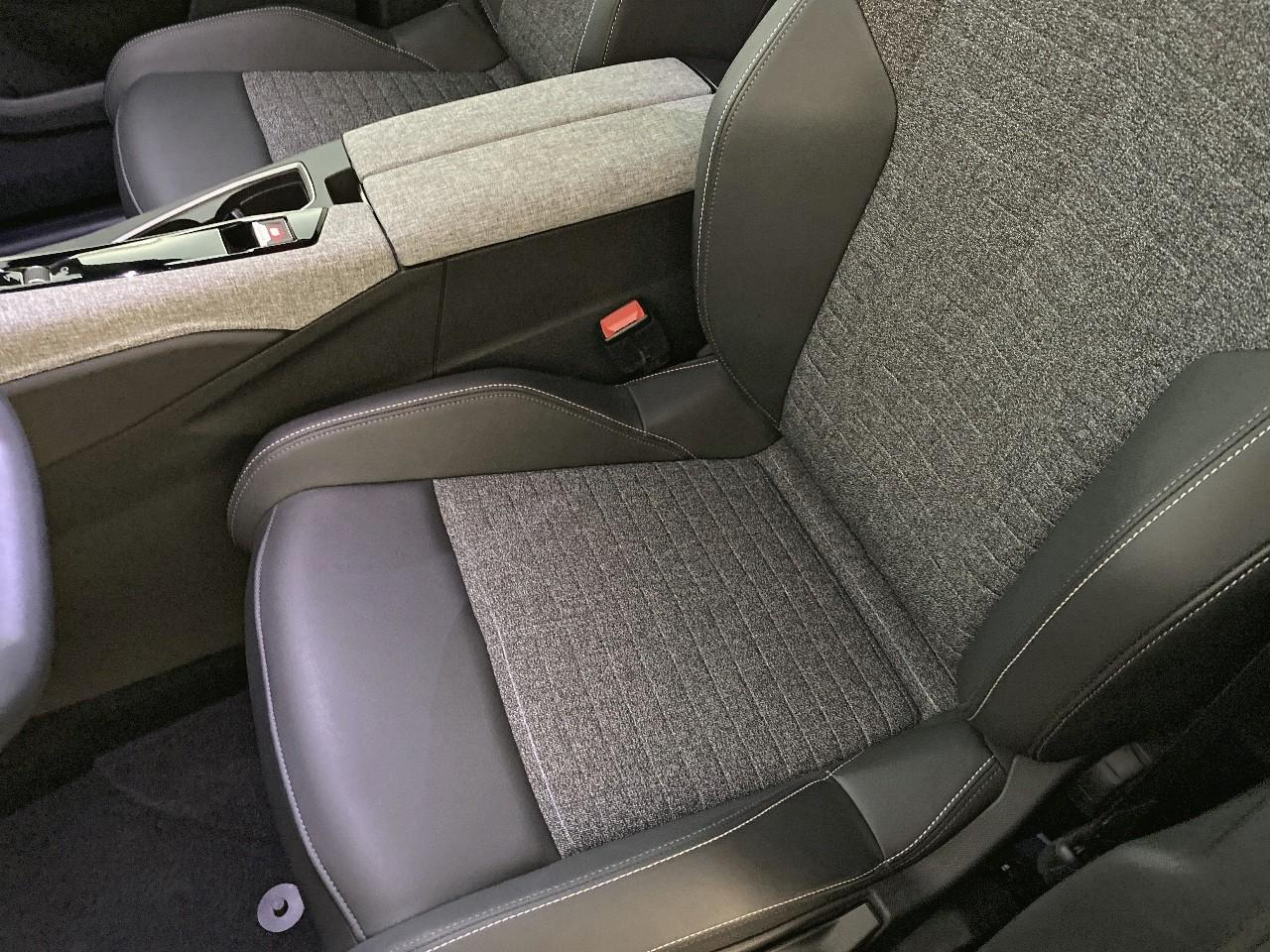 Peugeot 3008 electrique 210 ch 73 kwh allure — photo 9