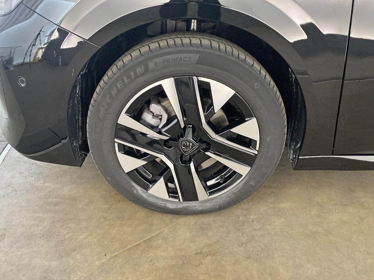 Peugeot 208 hybrid 145 ch e-dcs6 allure — photo 11