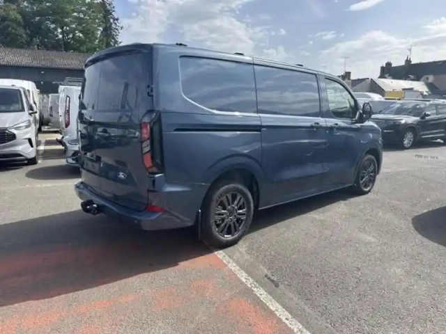 Ford Custom transit  fg 320 l1h1 2.5 duratec 232ch hybride rechargeable limited cvt — photo 5