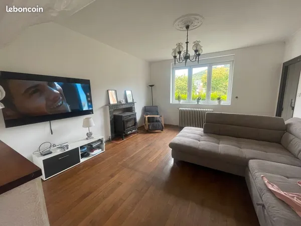 Maison individuelle rénovée de 110 m² avec terrain - Quartier La Campagne à Revin