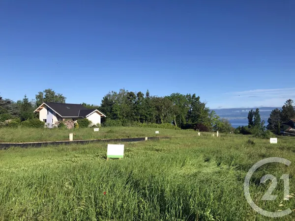 Terrain 711 m²