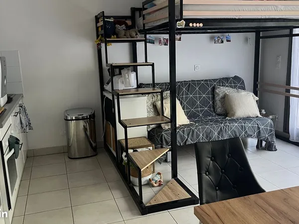 Studio 32 m² avec garage fermé dans résidence sécurisée