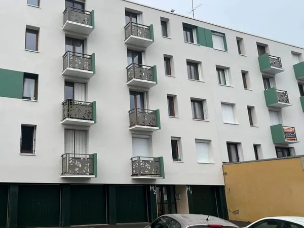 A LOUER - APPARTEMENT DE 3 PIECES SITUE A PROXIMITE DU CENTRE VILLE DE CHARTRES