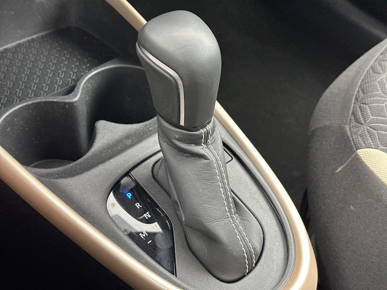 Toyota Aygo 1.0 vvt-i 72 s-cvt design — photo 27