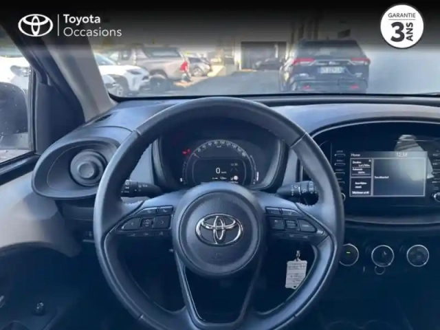 Toyota Aygo x 1.0 vvt-i 72ch dynamic — photo 13