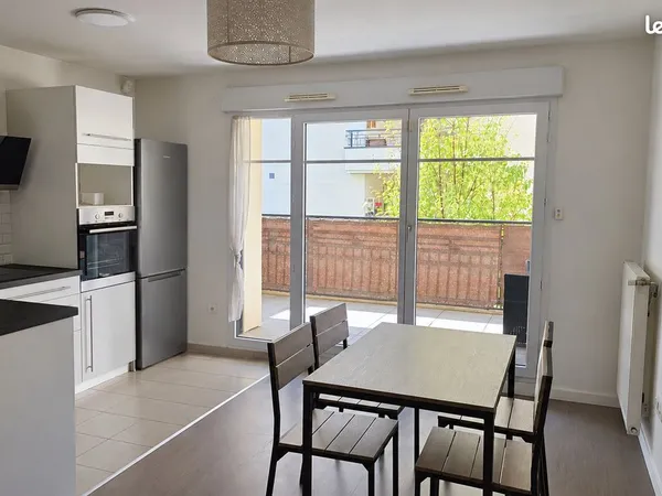 Appartement T3 meublé de 59 m² avec balcon - Saint-Ouen les Docks