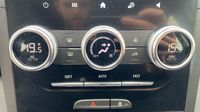 Renault Mégane Estate 1.3 TCe 140ch FAP Business EDC - 20 — photo 27