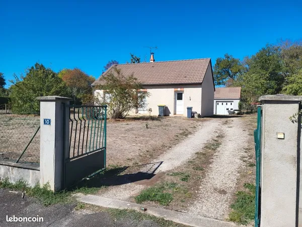 Maison f3 de plain-pied avec jardin clos à DAMPIERRE EN BURLY