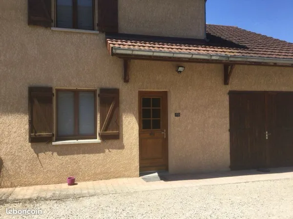 Loue maison mitoyenne T3