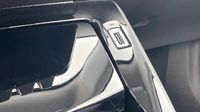 Peugeot 2008 1.2 PureTech 130ch S&S Allure EAT8 — photo 16