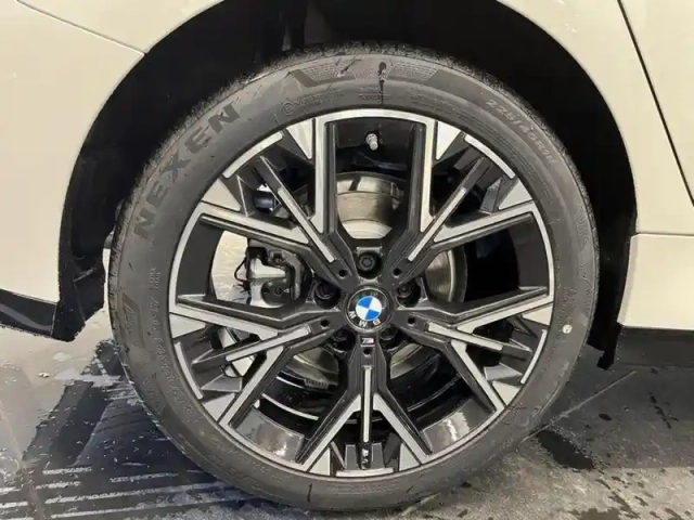 Bmw Serie 1 série 1 116a 122ch m sport design dkg7 — photo 8