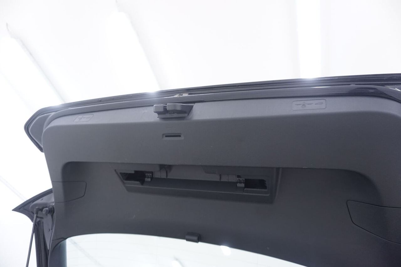Volkswagen Golf 8 — photo 14