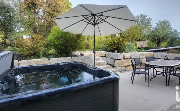 Maison 6 pièces 246 m²
