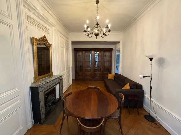 Grand T2 meublé avec alcove
