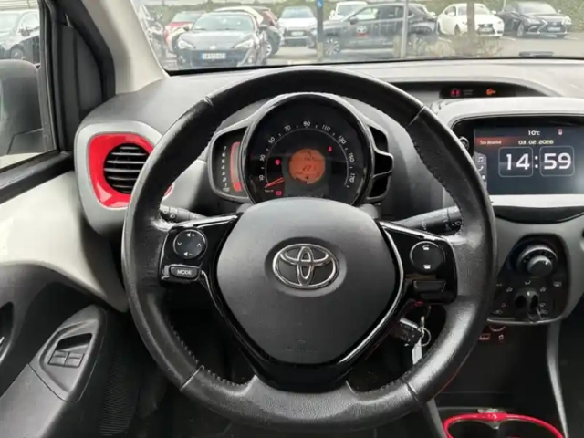 Toyota Aygo 1.0 vvt-i x-play / x-style — photo 9
