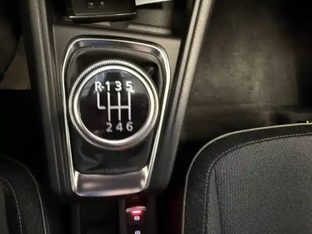 Renault Captur tce 90 ch — photo 39